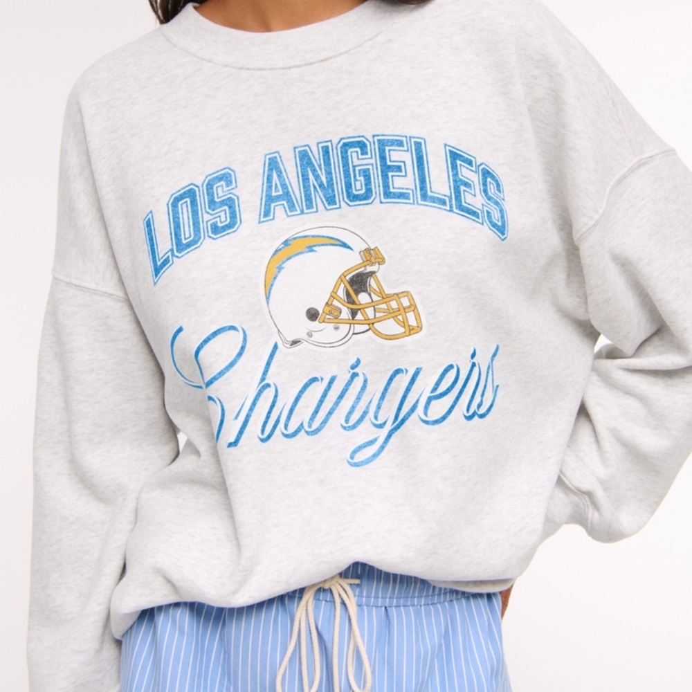 Abercrombie & Fitch Los Angeles Chargers Light Gray Crewneck Sweatshirt